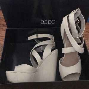 Steve Madden Nude wedge heels